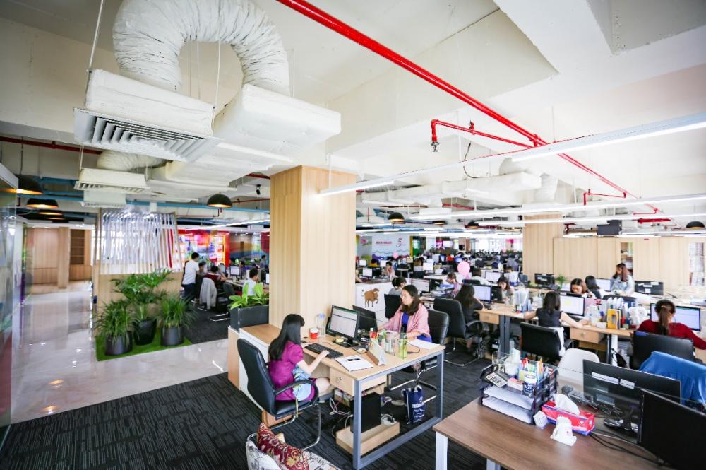 Các không gian làm việc đều rộng và thoáng giúp tăng cường tính tương tác giữa các bộ phận không gian làm việc