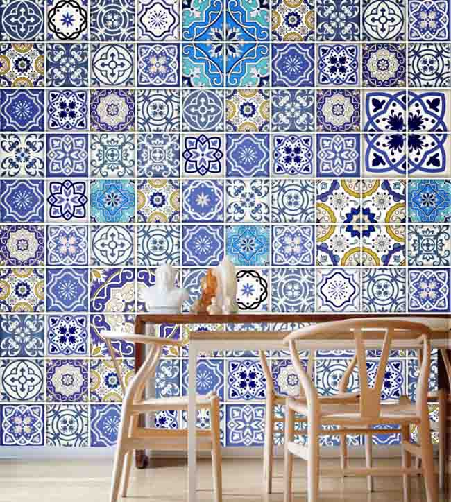 Sử dụng nhiều miếng giấy dán tường khác nhau sẽ giúp bạn có một góc nhỏ rất sinh động trong nhà sử dụng giấy dán tường