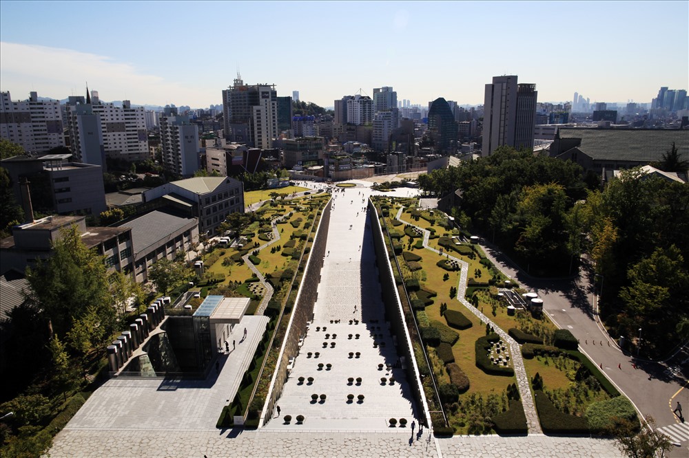 Ảnh chụp kiến trúc nổi bật của trường Ewha ngôi trường đẹp