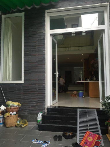 Cho thuê nhà Thảo Điền 23 triệu/th, 3PN, 4 toilet 1 trệt 2 lầu + sân thượng
