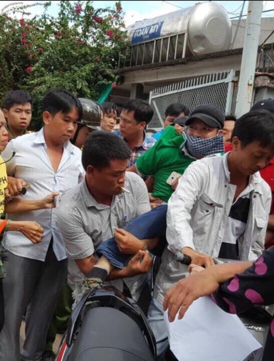 khách hàng khiếu kiện