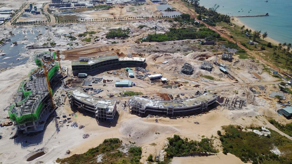 Công trường thi công dự án