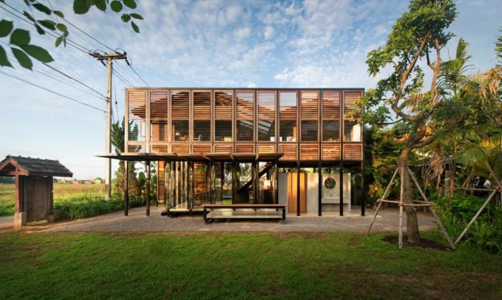 Quán café tiền chế pha trộn nét hiện đại và truyền thống