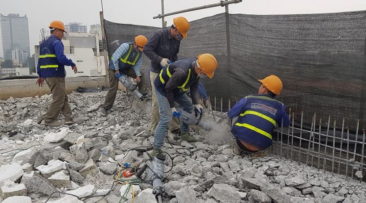 Hà Nội cưỡng chế tháo dỡ cao ốc xây vượt tầng gần Hồ Gươm