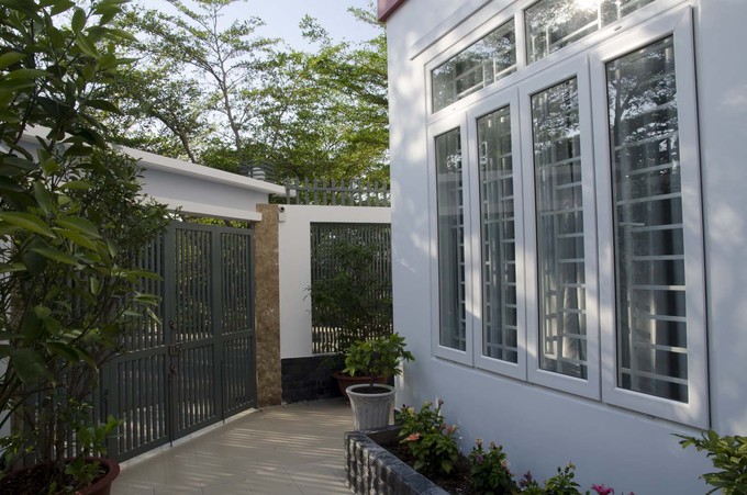 Trong ảnh là khoảng lùi của ngôi nhà phố thiết kế nhà phố ấn tượng