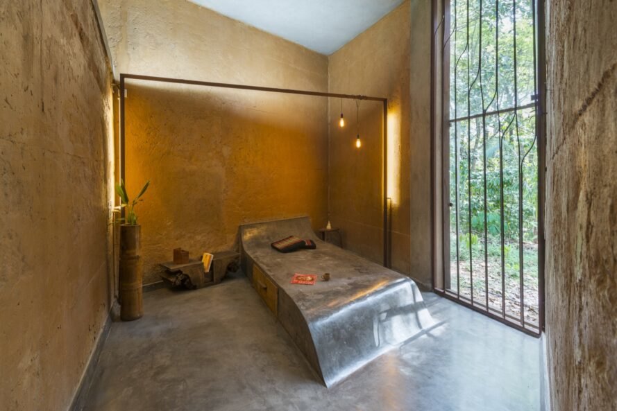 ngôi nhà độc đáo làm từ bùn