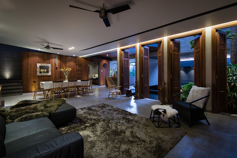 Khu vực sinh hoạt chúng được bố trí sau nhà để đảm bảo sự yên tĩnh và riêng tư. khu vực sinh hoạt chung