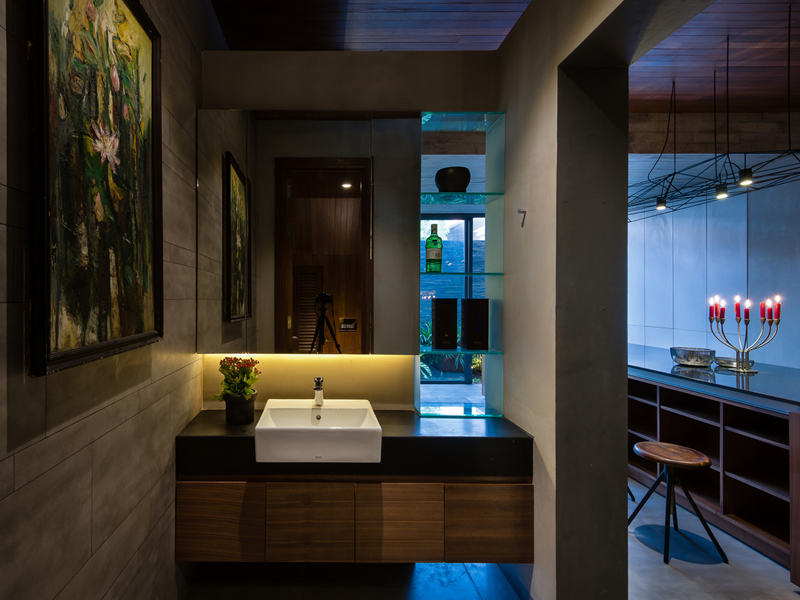 Căn phòng này dù yên tĩnh nhưng vẫn đầy đủ ánh sáng. phòng tắm rộng thoáng