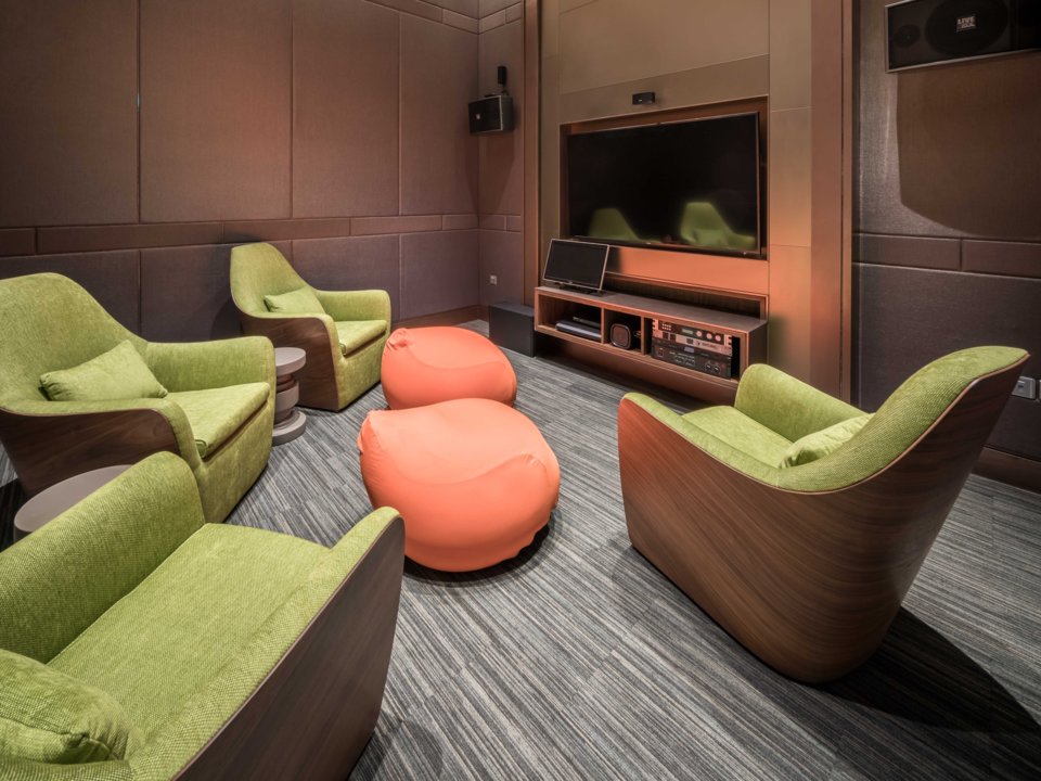 …và một phòng chiếu phim nhỏ… phòng chiếu phim