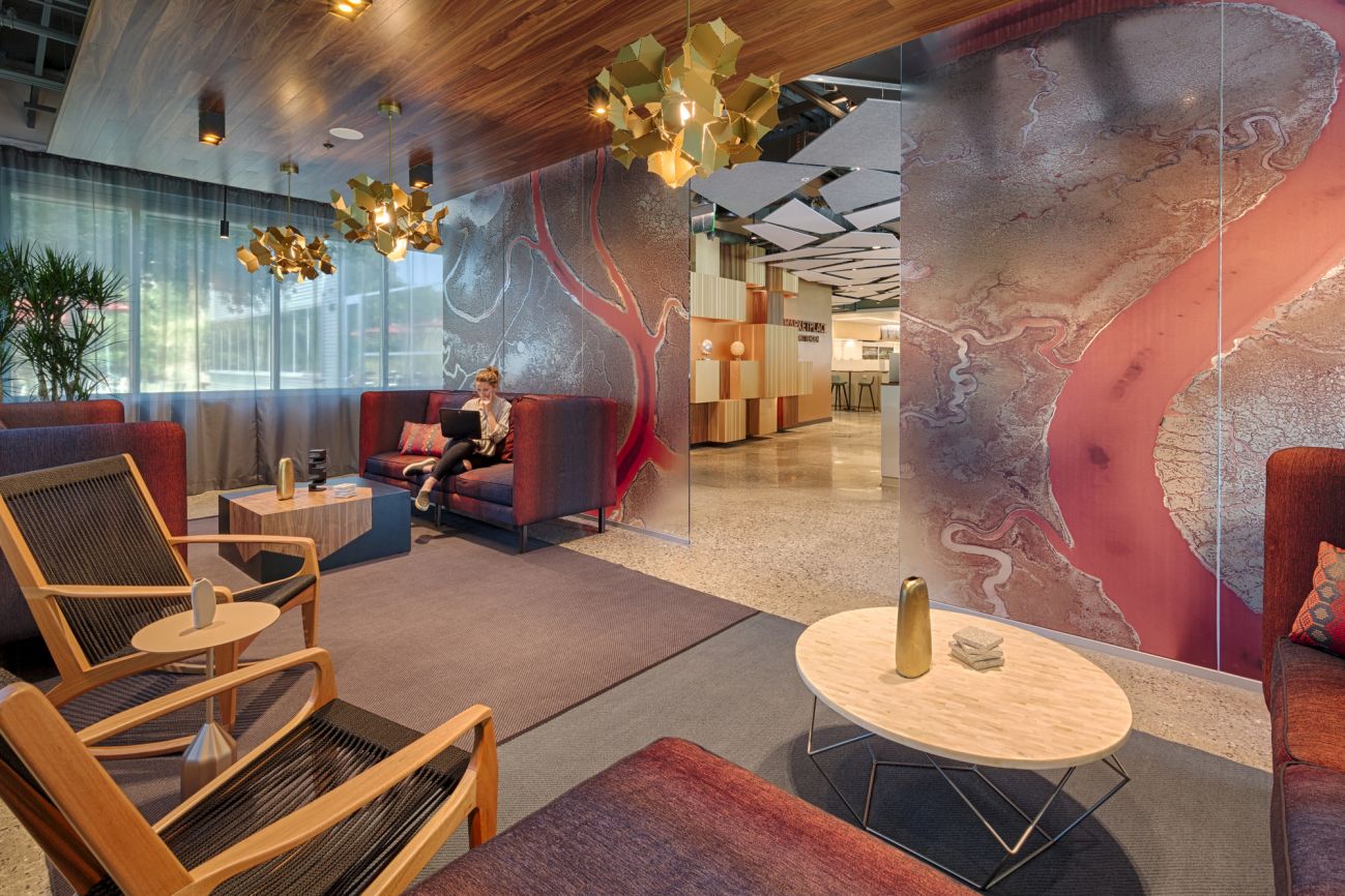 Khu vực ngồi thư giãn cực kỳ thân thiện, ấm cúng. khu vực ngồi thư giãn