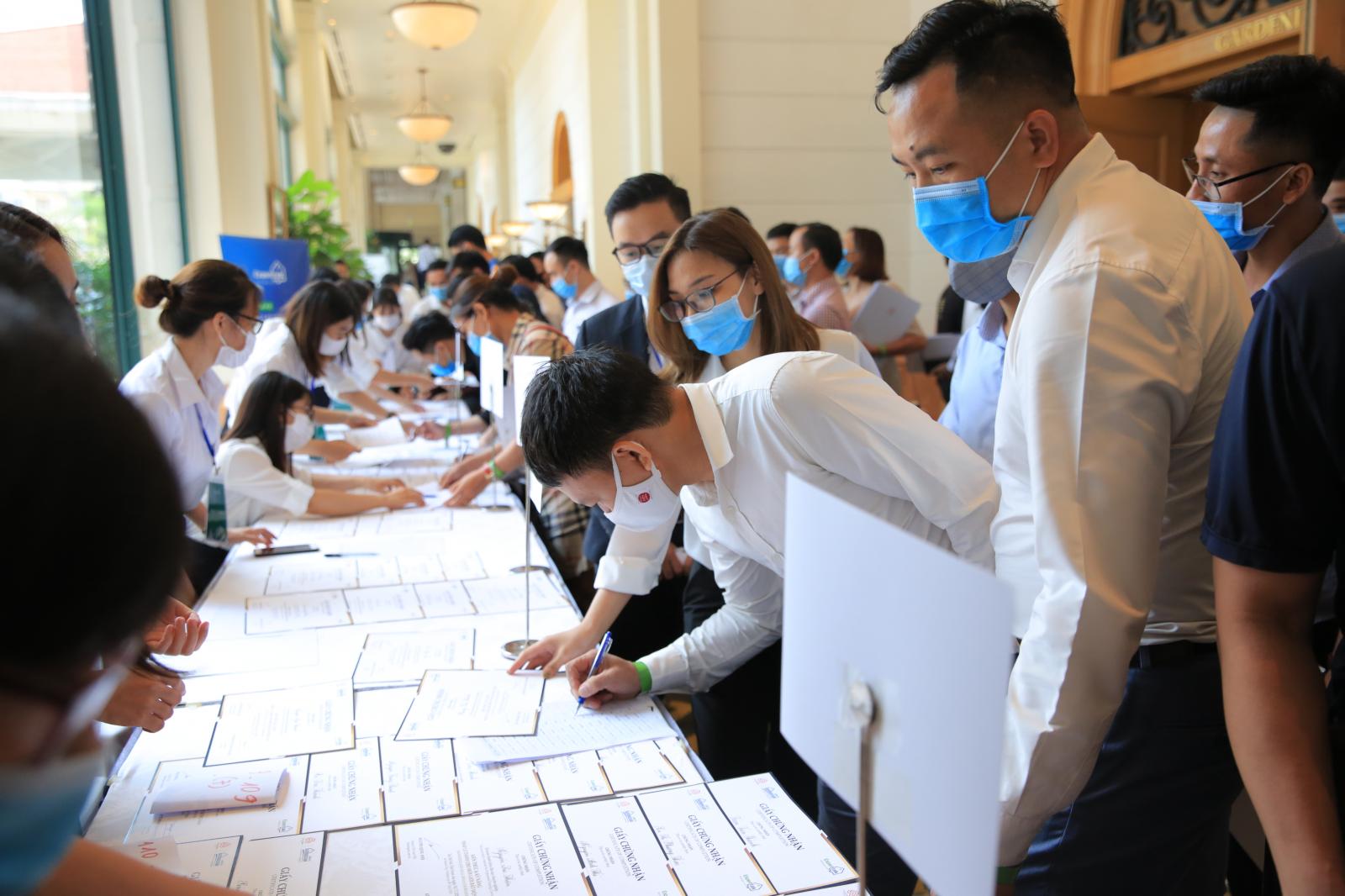 Môi giới đăng ký tham gia Expert Talk 20