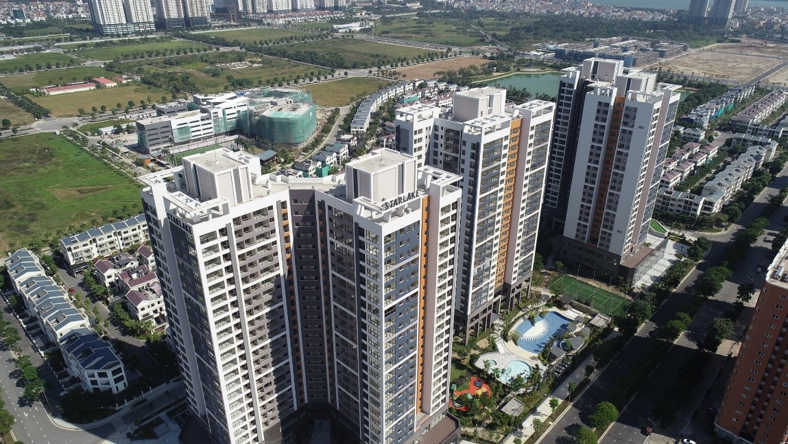 nhiều toà nhà cao tầng nhìn từ trên cao