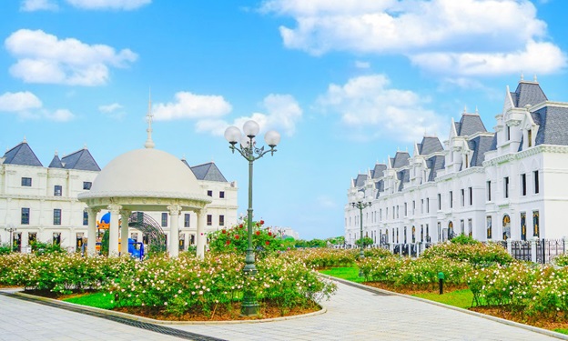 hình ảnh biệt thự lâu đài Green Center Villas
