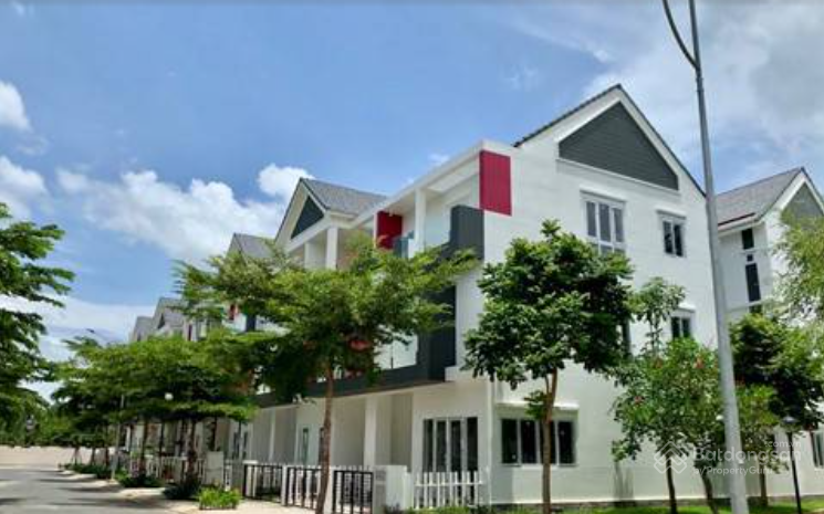 Valencia Riverside quận 9