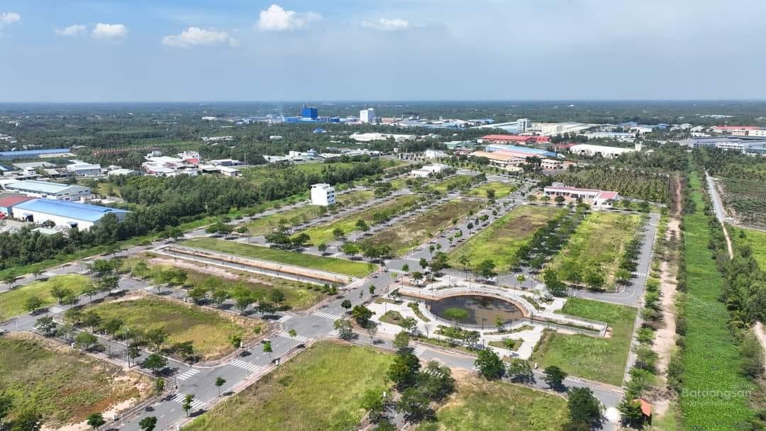 Một con đường nội khu đã hoàn thiện tại Lago Centro