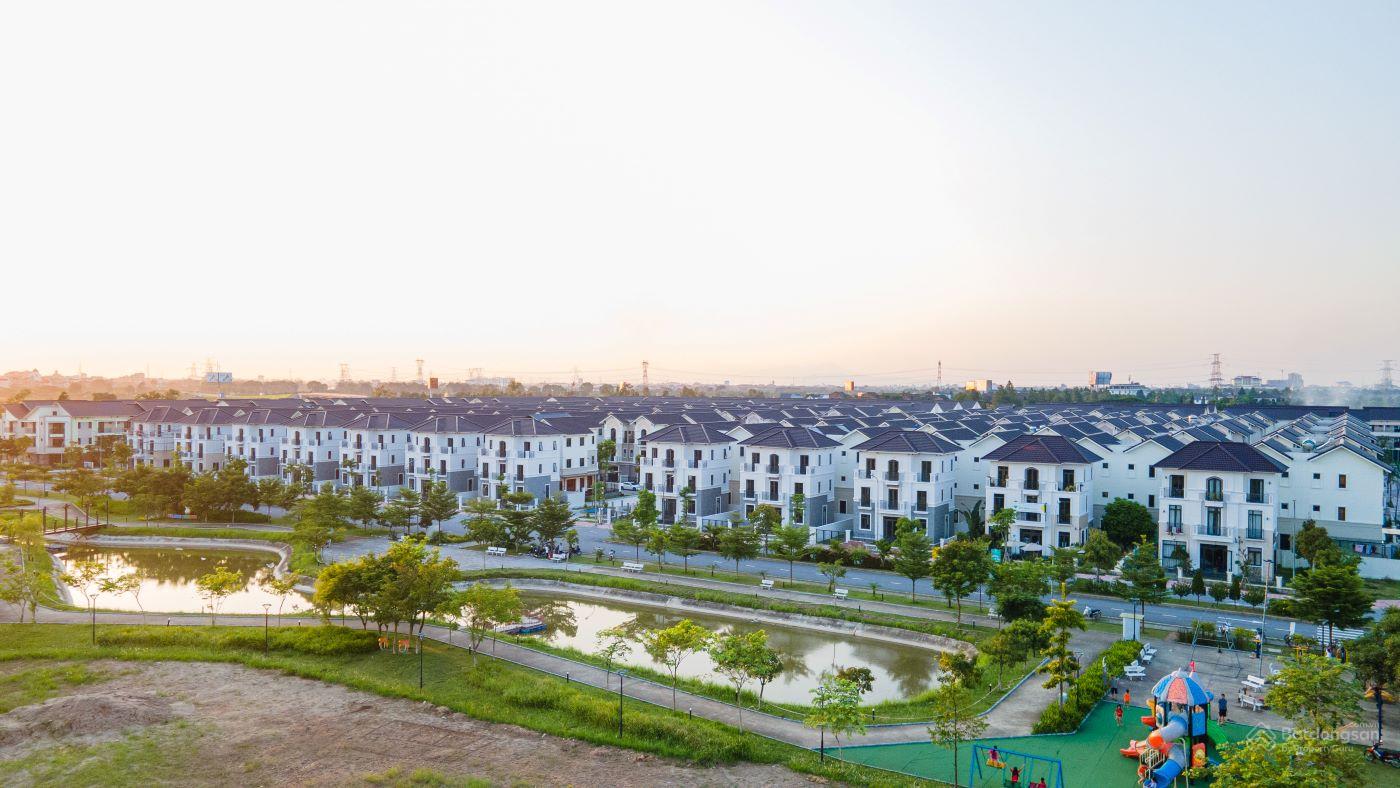 Tiện ích Trung tâm thương mại tại Centa City