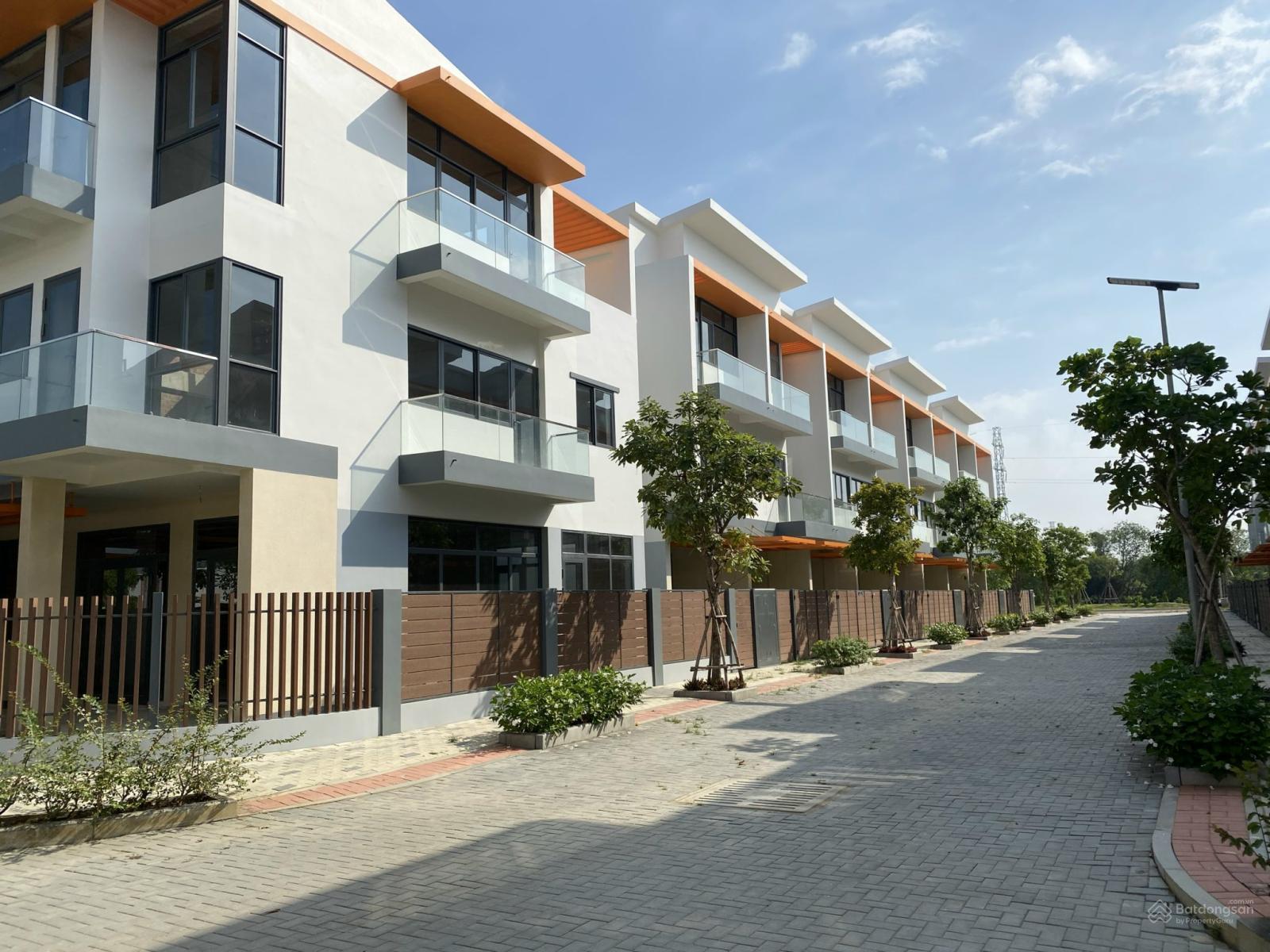 Một con đường nội khu đã hoàn thiện tại Elite Life