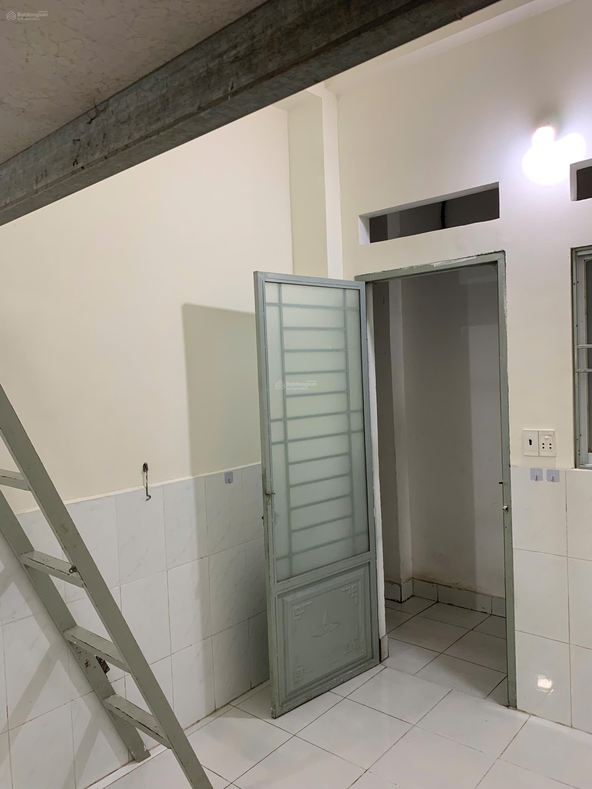 Không gian Phòng trọ Khuông Việt Tân Phú 20m2, an ninh, sạch sẽ, gần ĐH Văn Hiến, ĐHQT Hồng Bàng, Đầm Sen