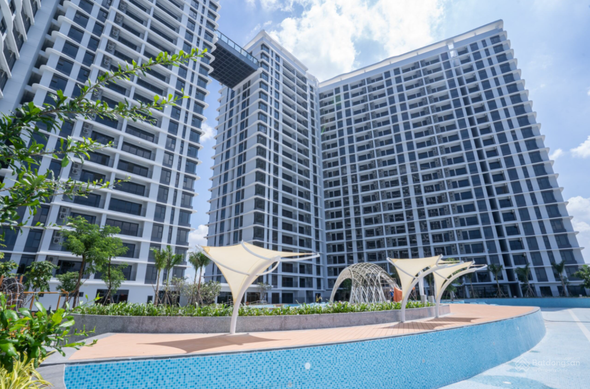 Cổng trời và vườn thiền nội khu