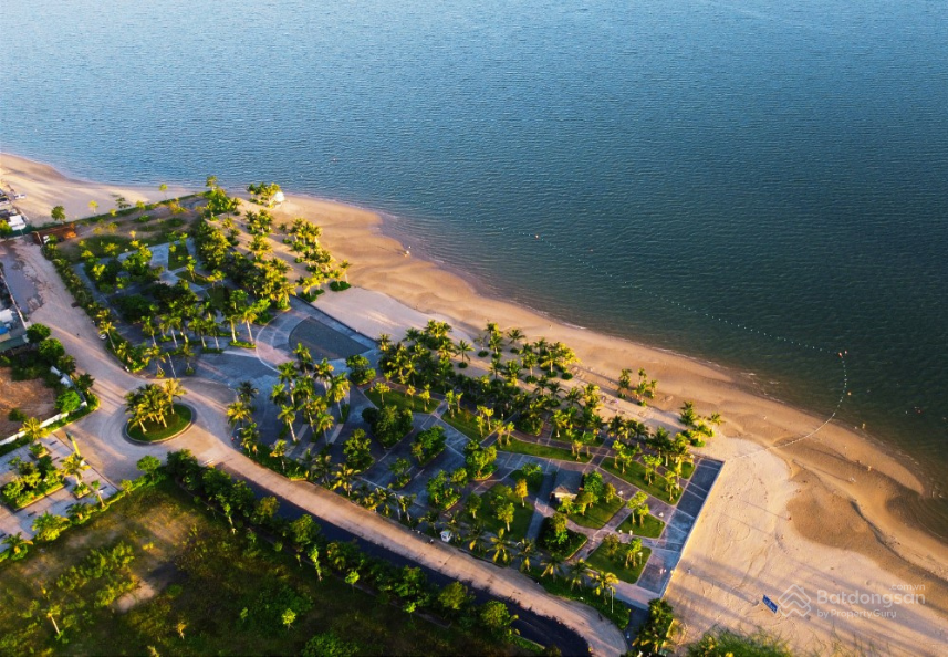 Không gian biệt thự buổi tối