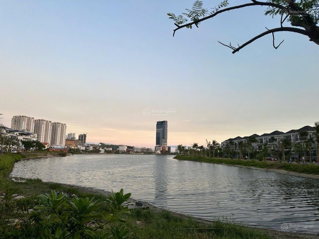 Tầm nhìn từ ban công