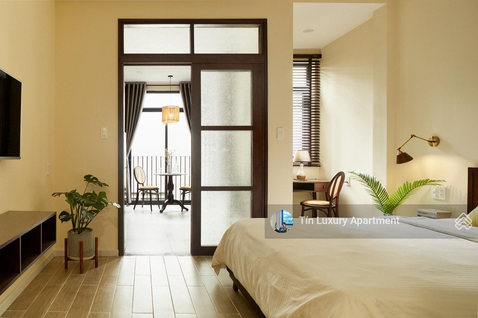Không gian Khách pass căn 65m2 tách bếp, bồn tắm, full nội thất, chỉ tính điện, gần vòng xoay Điện Biên Phủ