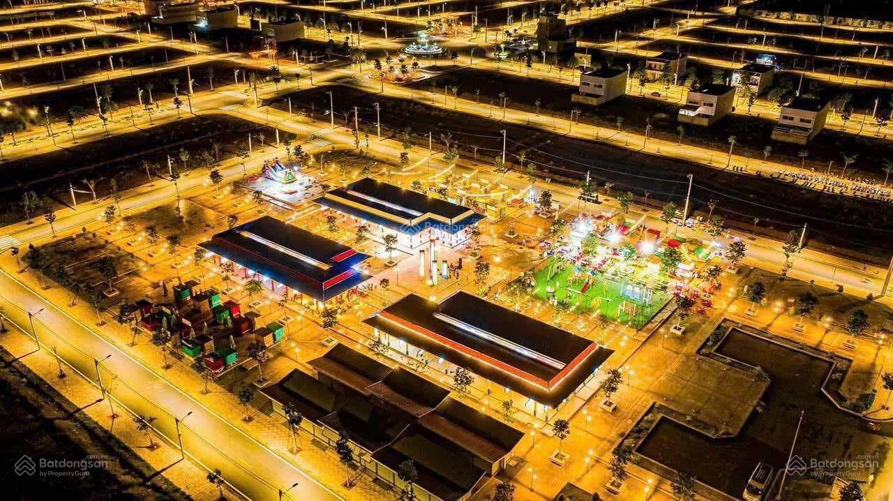 Nhà phố thương mại Golden Mile