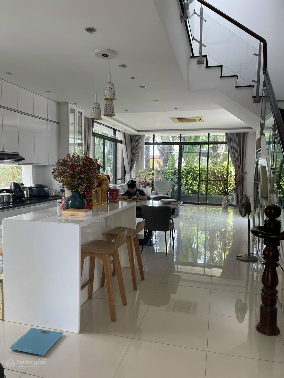 Cho thuê biệt thự The Garland 230m² giá 25 triệu - Nội thất đầy đủ!