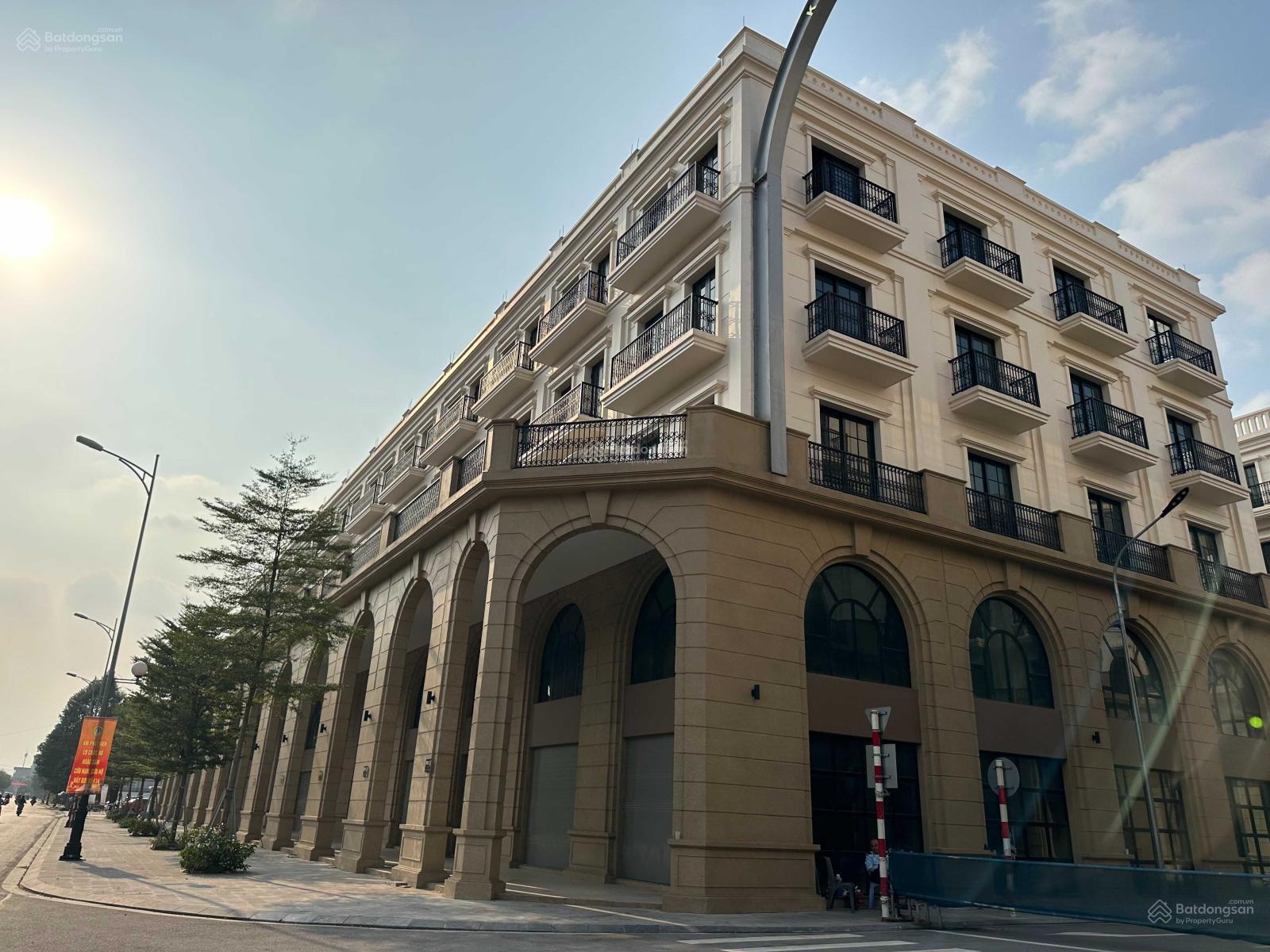 Mẫu nhà Shophouse 4 tầng 1 tum