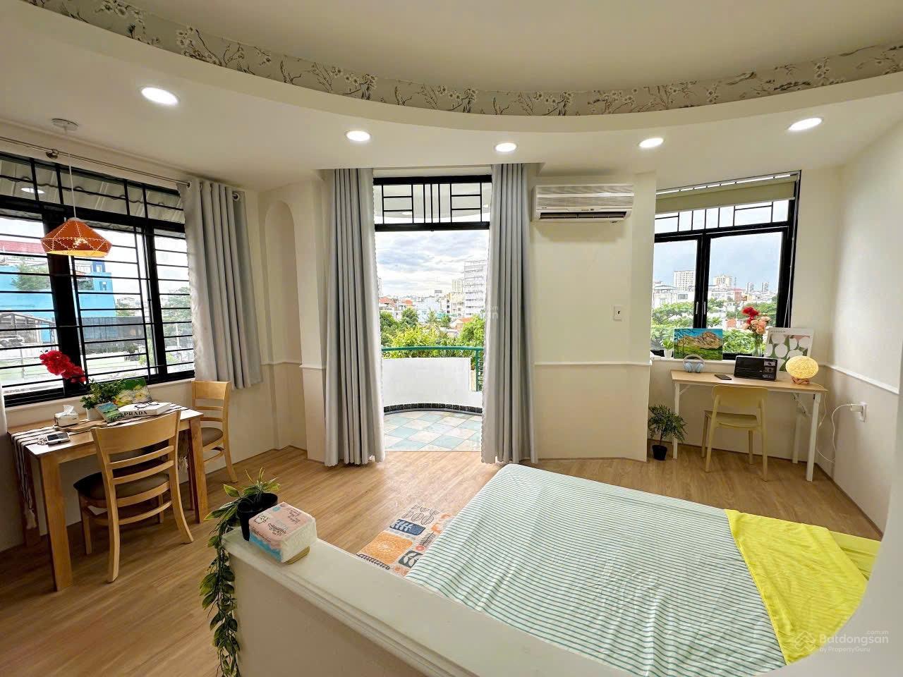 Không gian Lên ngay căn studio ban công lớn siêu thoáng full nội thất