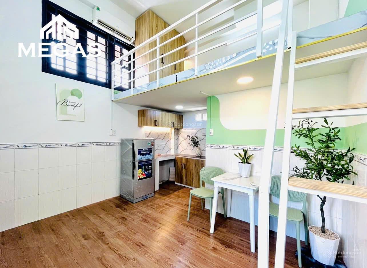 Không gian Phòng gác lớn mới xây 100%, cửa sổ - ban công, full nội thất mới gần ĐH Giao Thông Vận Tải, CVPM