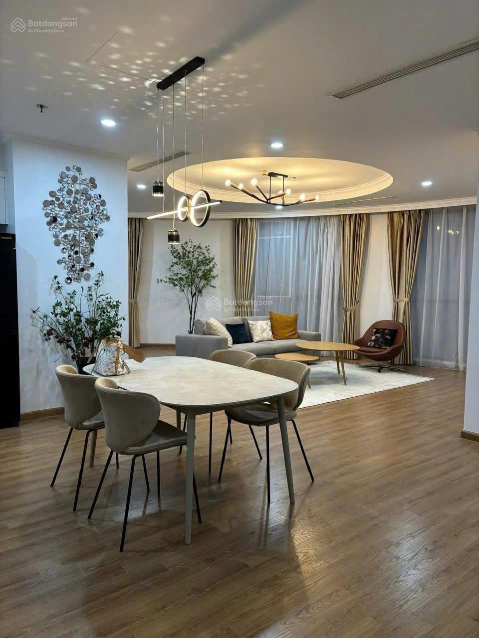 Không gian Cho thuê căn 3 phòng ngủ 20 triệu/tháng Royal City đầy đủ nội thất nhà đẹp sạch sẽ, LH: 0985 676 ***
