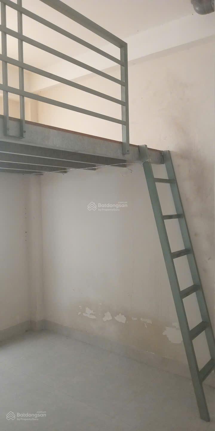 Không gian Cho thuê phòng trọ 16m2 phường 13, Quận 6, phòng mới xây, có gác, bếp. Giá 1,2 triệu/tháng