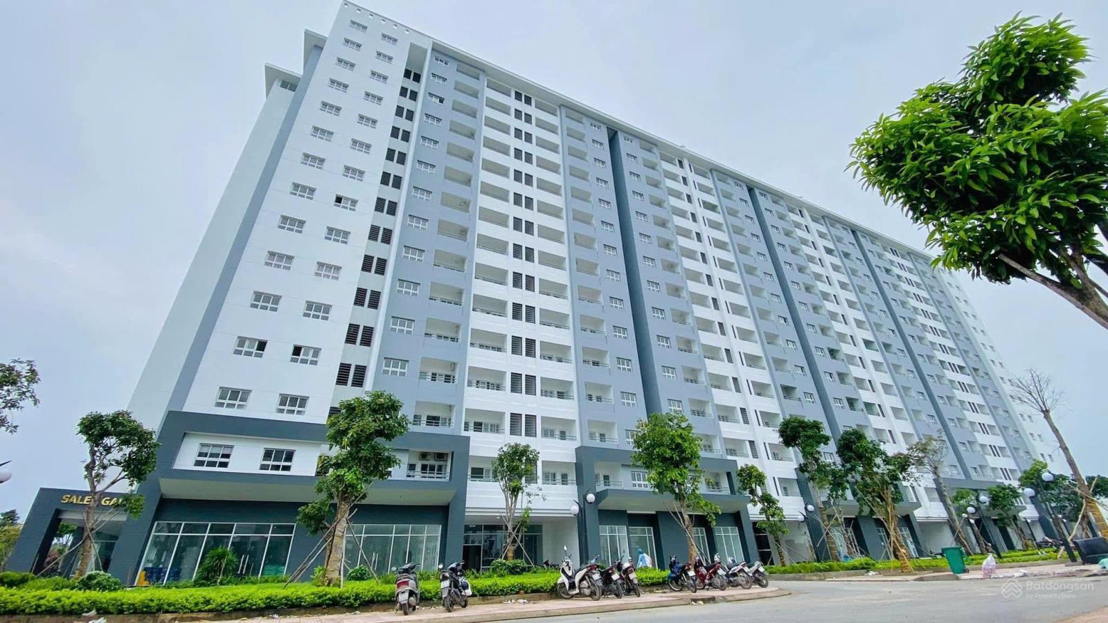 Khuôn viên nội bộ Conic Boulevard