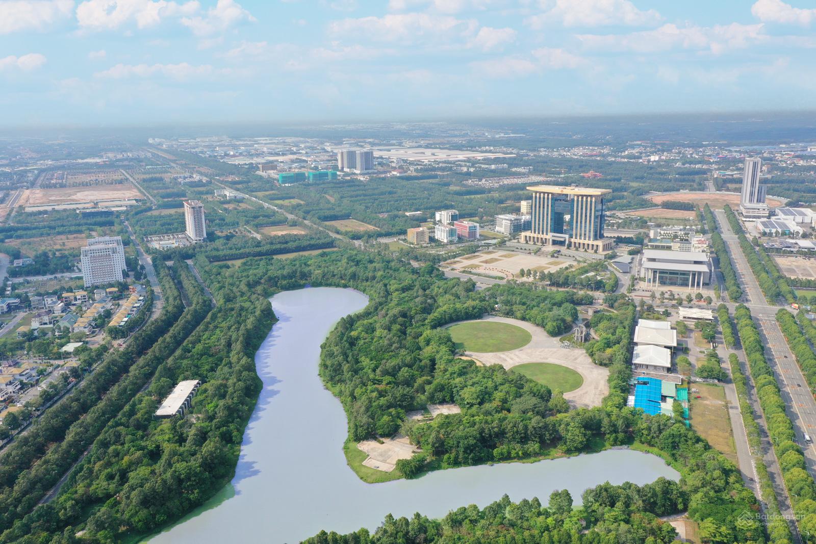 Một góc phố thương mại hiện đại trong khu đô thị Ecolux City