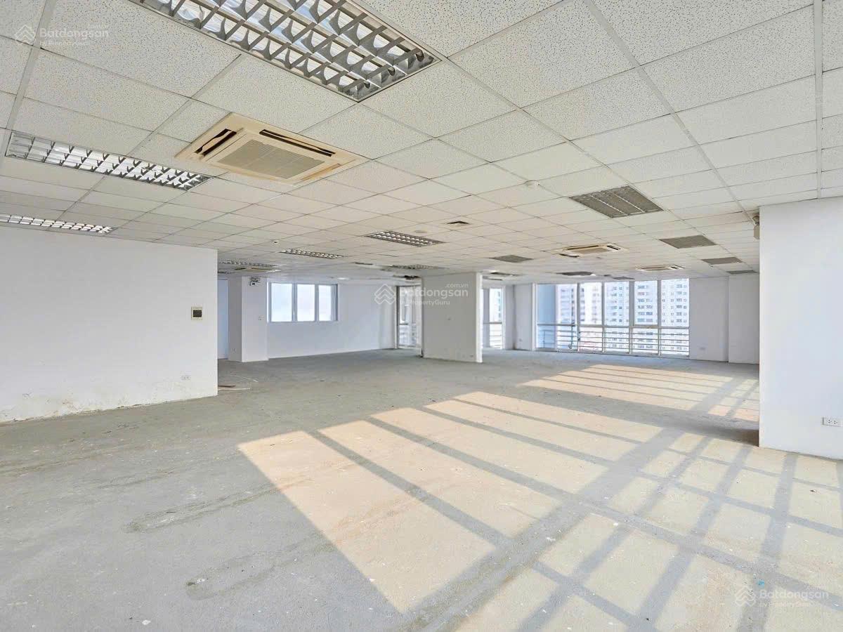 Khu vực lễ tân và sảnh chờ sang trọng