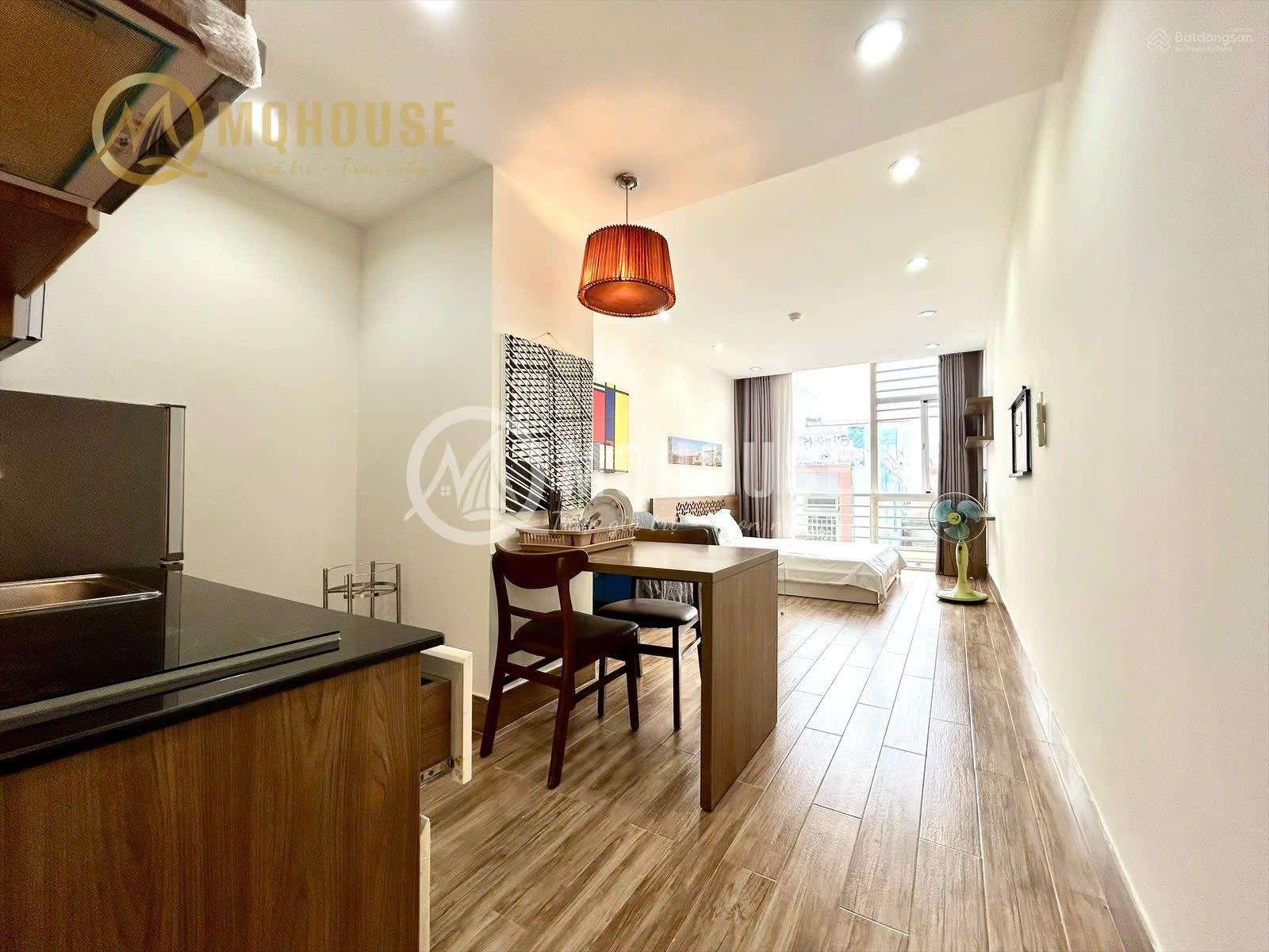 Không gian Studio bancol 35m2 có thang máy, bảo vệ 24/24, dọn dẹp phòng, thay drap hàng tuần, Đường Lê Văn Sỹ