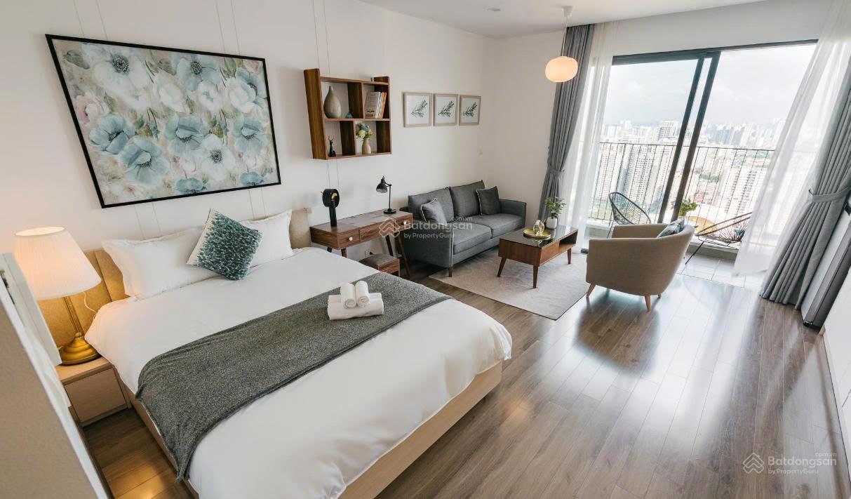 Không gian Hot: Cho thuê Vinhomes D'Capitale, studio, 38m2, full đồ, giá 13,5 triệu/tháng. LH: 0961 352 ***