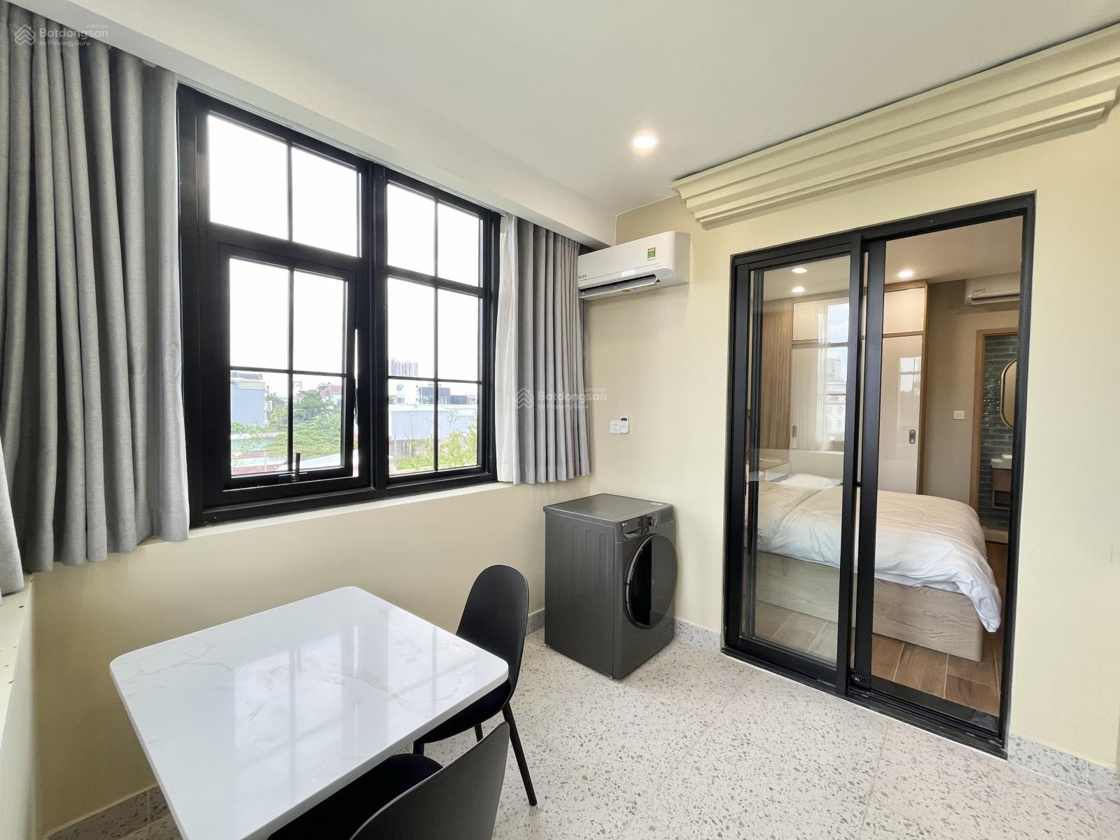 Không gian Trống căn 1PN đầy đủ nội thất cao cấp - ngay vòng xoay Trần Não
