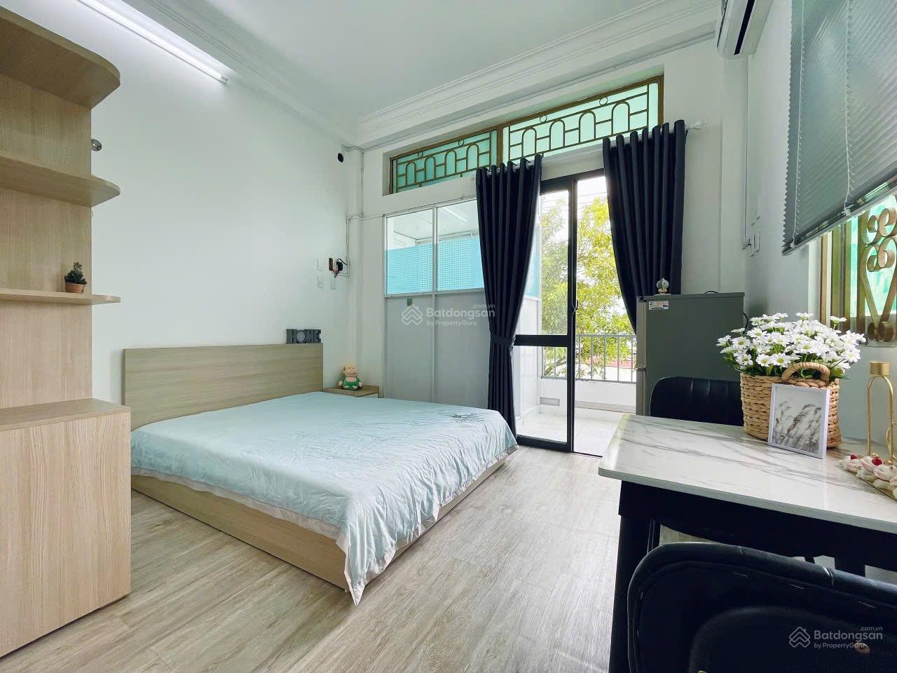 Không gian Đúng hình đúng giá phòng ban công. Full nội thất - giá rẻ gần UBND (Đảo Kim Cương Q2)