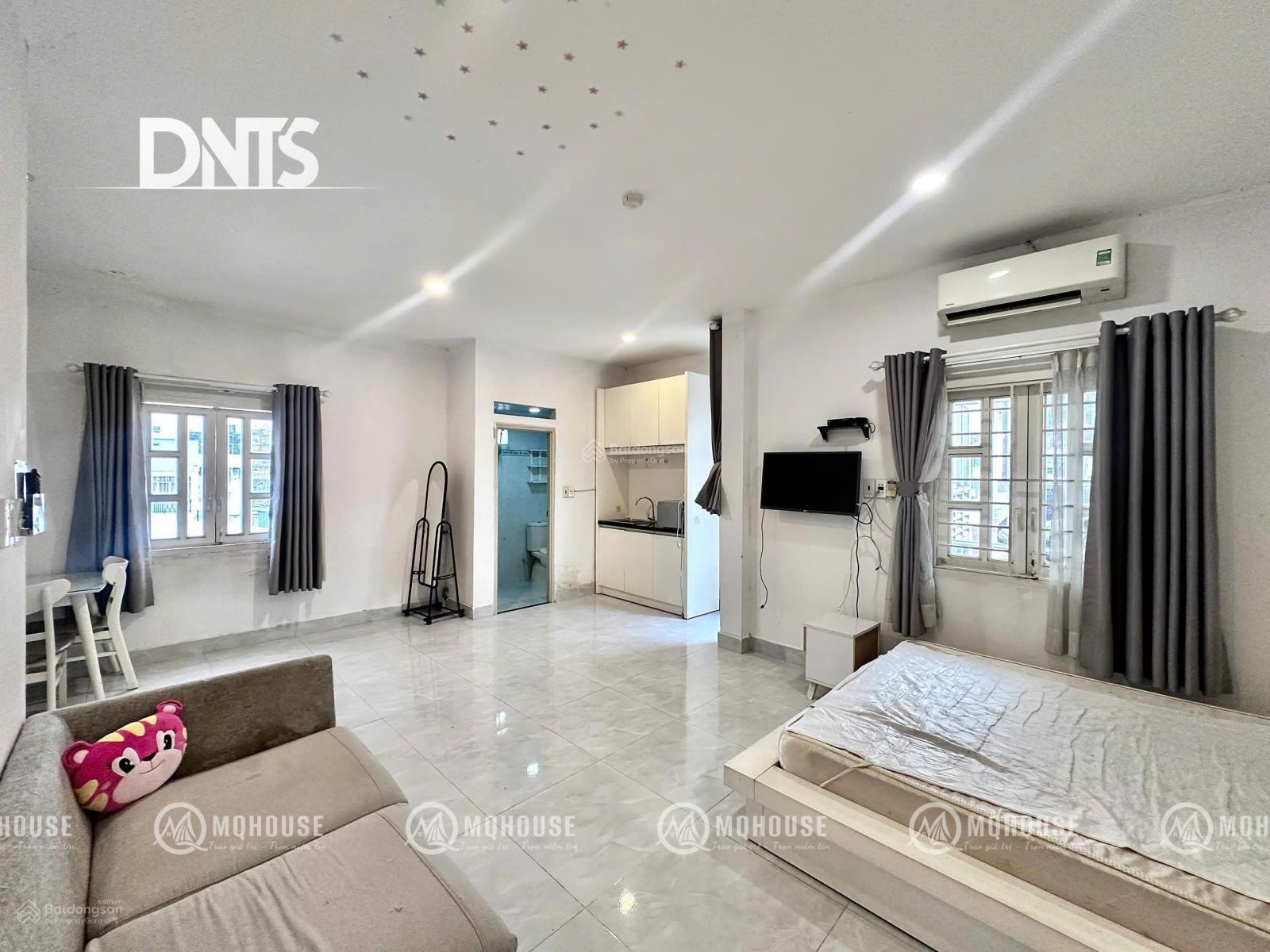 Không gian Căn hộ ban công-full nội thất-Máy giặt riêng-ngay Ngã 6 Phù Đổng, New World ĐH Hoa Sen Văn Lang Q1