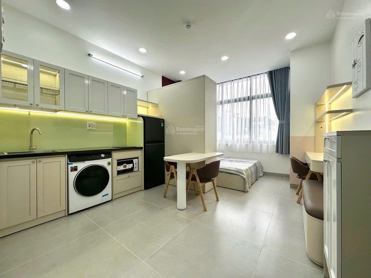 Không gian Căn hộ full nội thất siêu thoáng ngay Sân Bay Phi Công Bay Việt