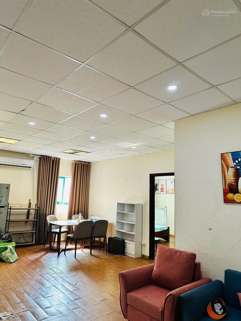 Không gian Căn hộ 68m, tòa N2, khu Trung Hòa - Nhân Chính, 2 phòng ngủ, 1 WC, đủ nội thất, giá 9 triệu/tháng
