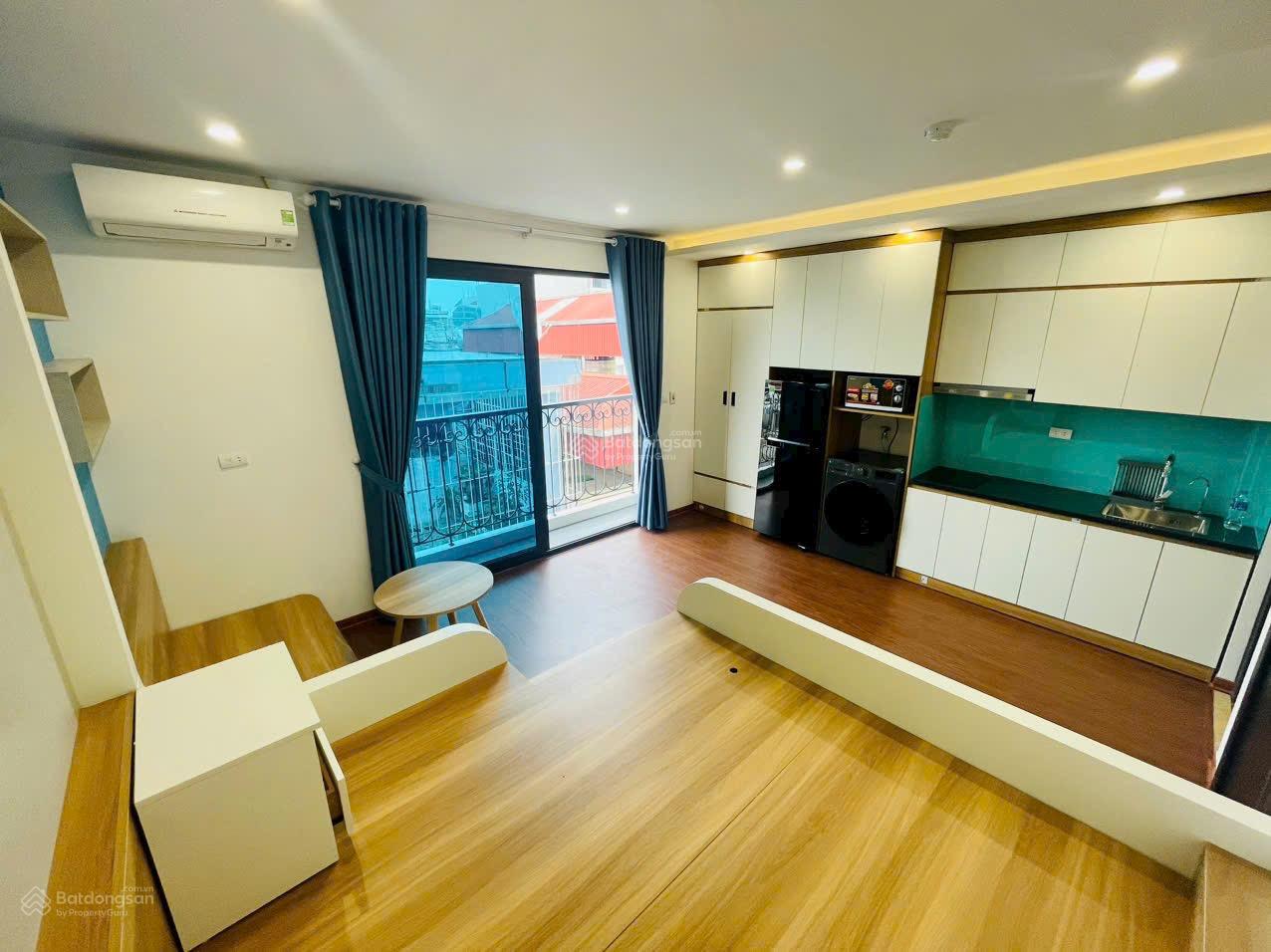 Không gian CCMN Nguyễn Lân, 30m2 ban công, full đồ. Giảm 1,5 triệu tiền nhà tháng đầu