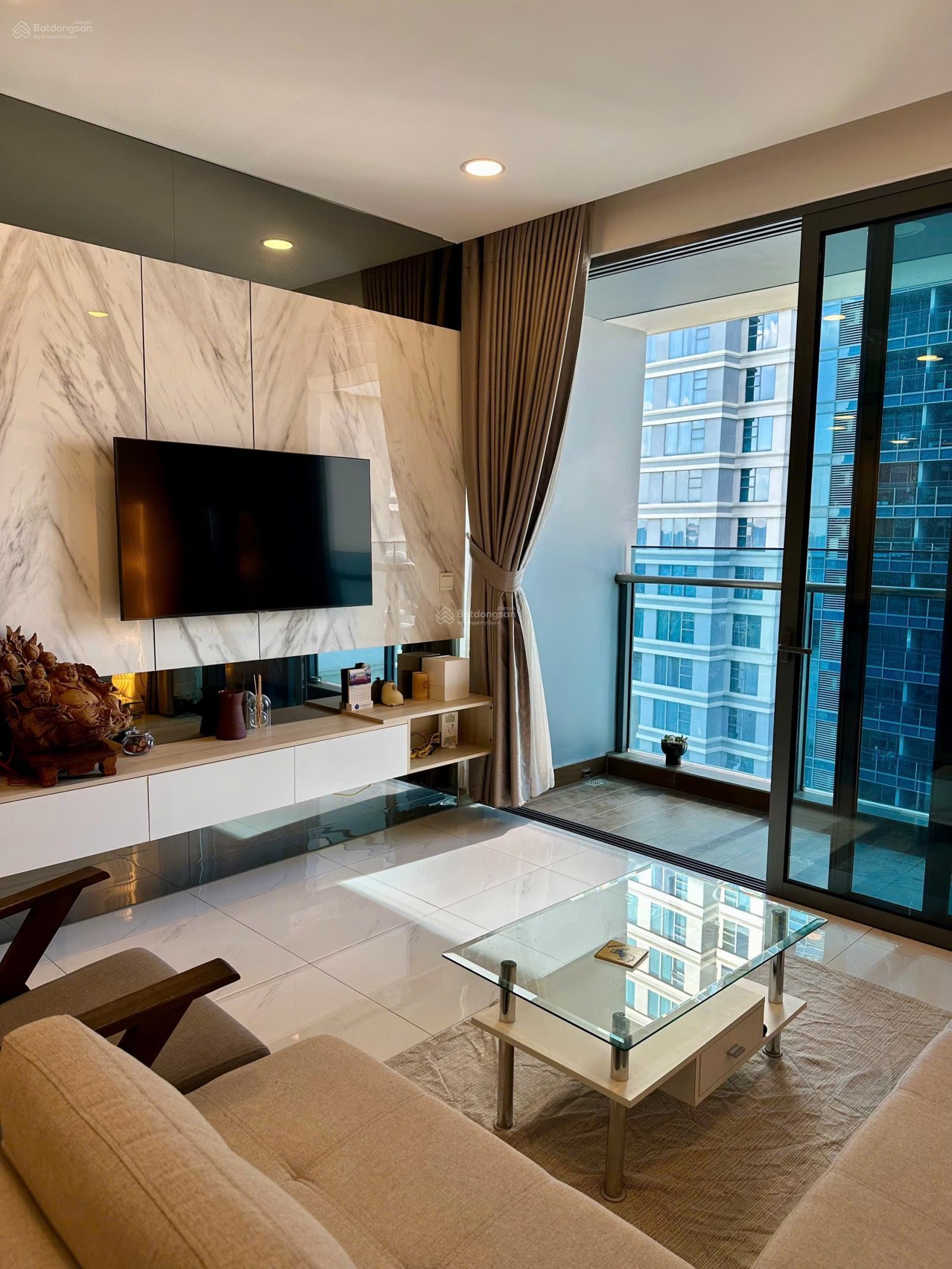 Không gian Cho thuê 2PN +1 106m2 Sunwah Pearl, full nội thất như hình, view sông đẹp, tầng trung đẹp 42tr