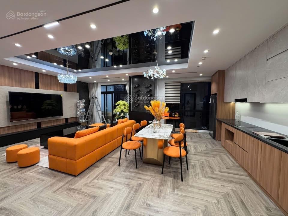 Không gian Cơ hội thuê căn hộ Royal City giá rẻ nhiều lựa chọn, hỗ trợ xem nhà, miễn phí 100% phí môi giới.