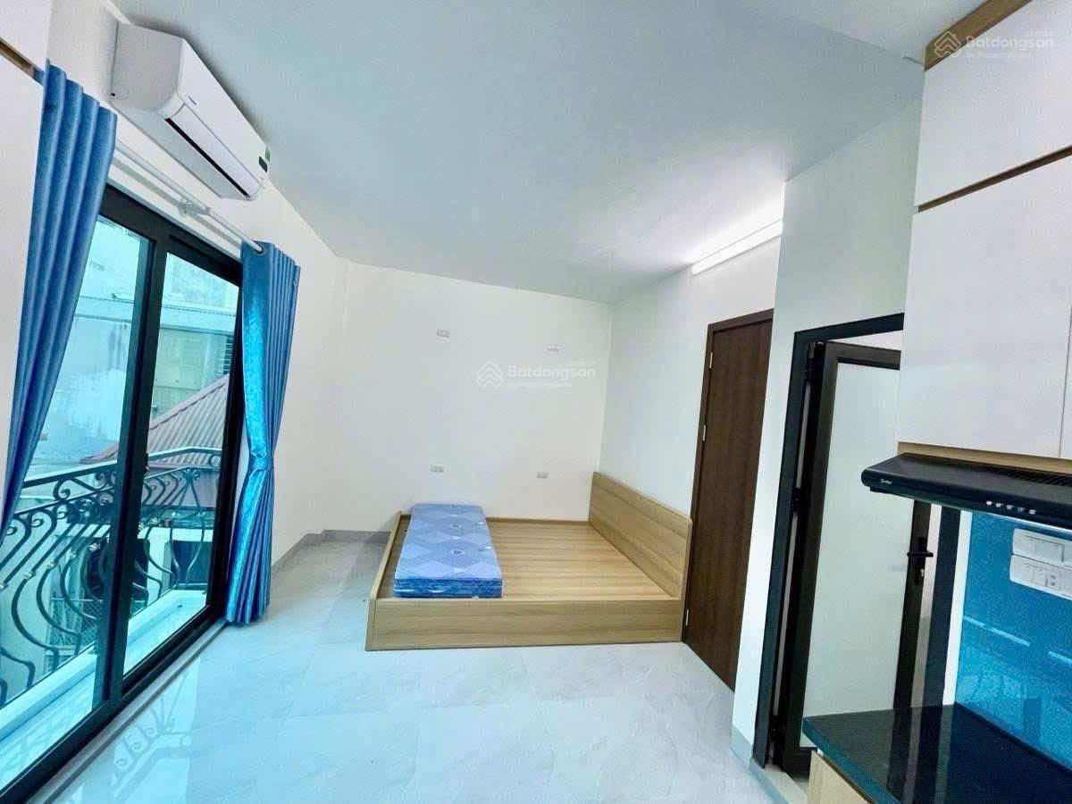 Không gian Chính chủ cho thuê phòng tại 112 Ngọc Khánh, ban công, full nội thất, không chung chủ, giá chỉ 5tr5