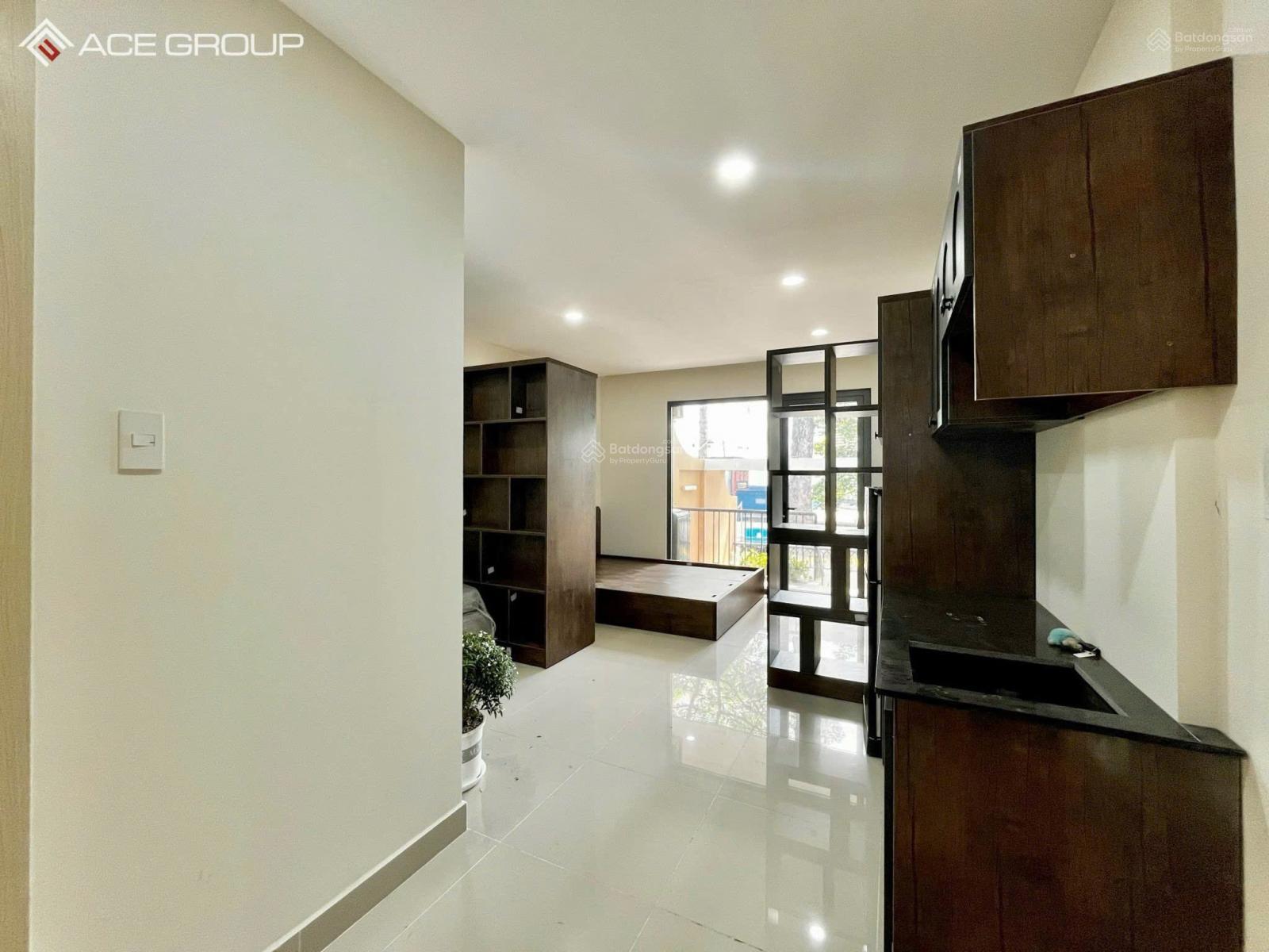 Không gian Trống căn hộ, bếp, ban công rộng 45m² ngay tại Quận 10, full nội thất