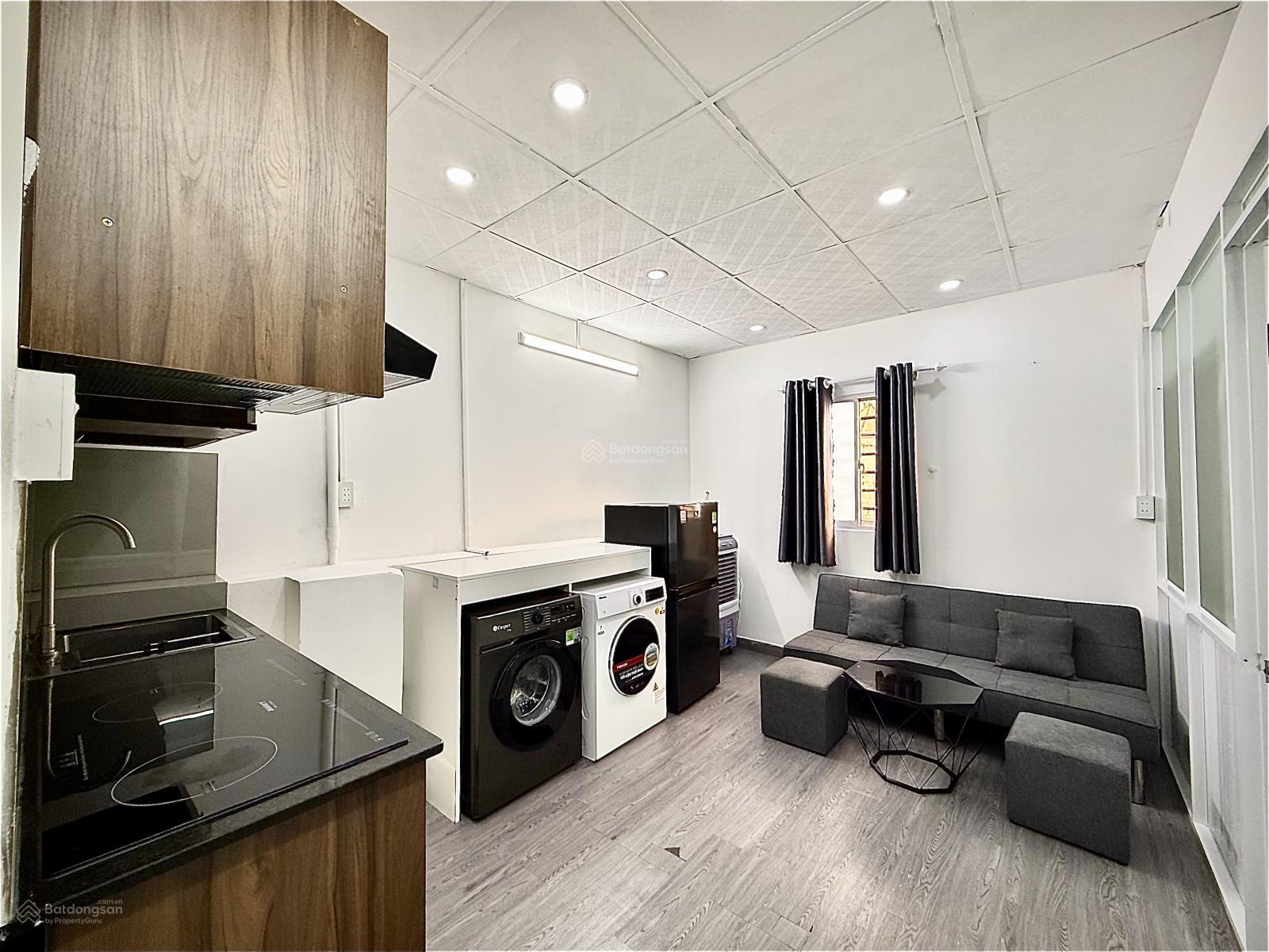 Không gian Căn hộ 2PN 1PK, Cửa sổ lớn-Máy giặt riêng - ngay Vạn Hạnh Mall, Nhà Hát Hoà Bình, ĐHHSU,BKU,UEH Q10