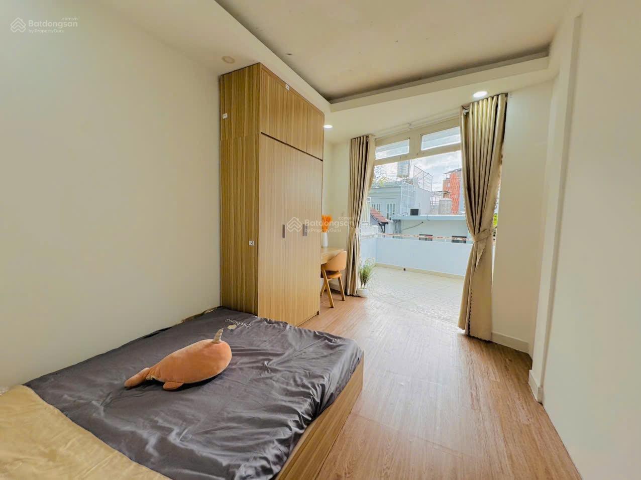 Không gian Cho thuê căn hộ 1PN 45m2 ban công thoáng mát - Đường Trần Quang Diệu, Quận 3, ngay bờ kè Trường Sa